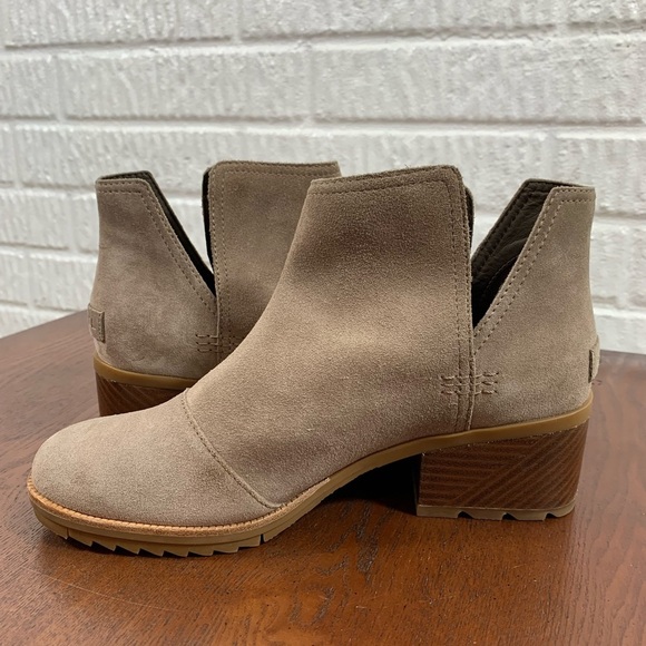 Sorel Cate Cut Out Suede Bootie Ash Brown NWOB 9.5 - Picture 3 of 10